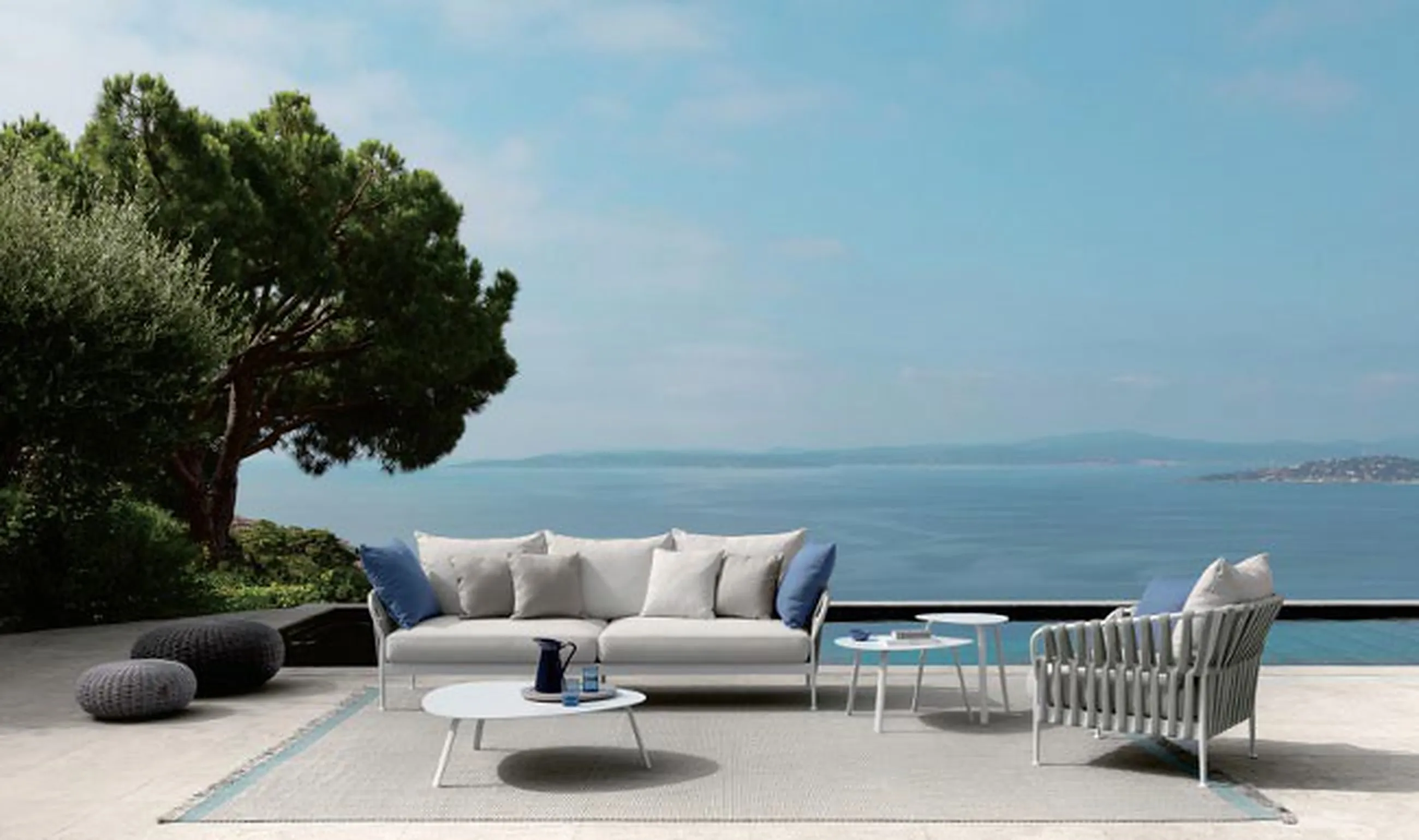 Outdoor Lounge